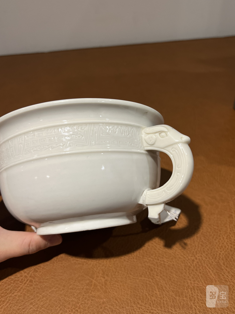 十七世纪 德化饕餮纹双龙耳炉 - 图4